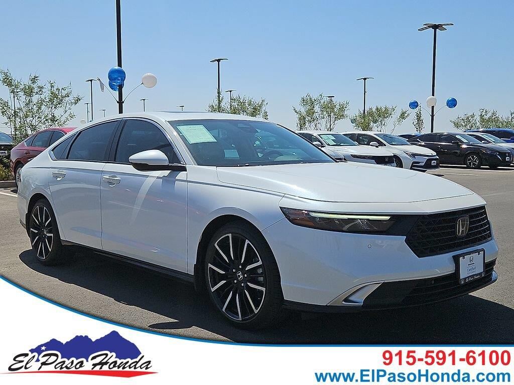 2023 Honda Accord Hybrid Touring — photo 1 of 12