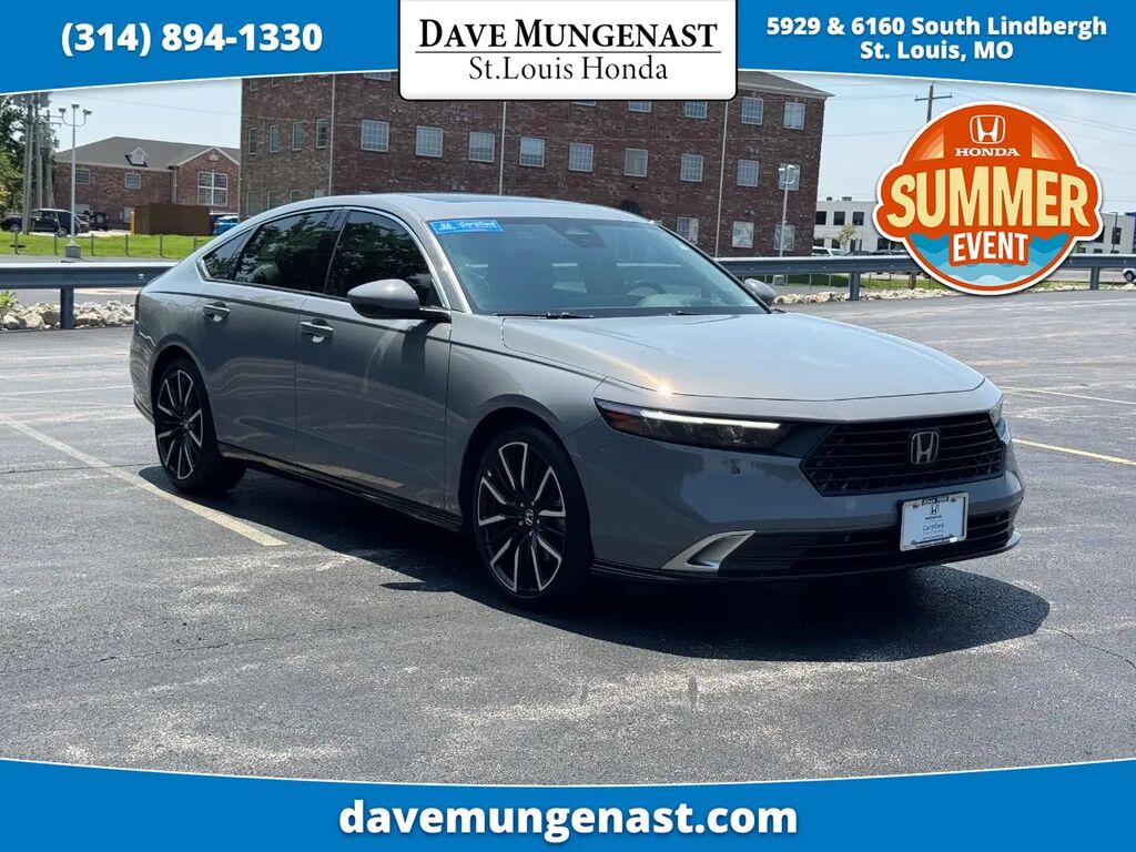 2025 Honda Accord Hybrid Touring — photo 1 of 13