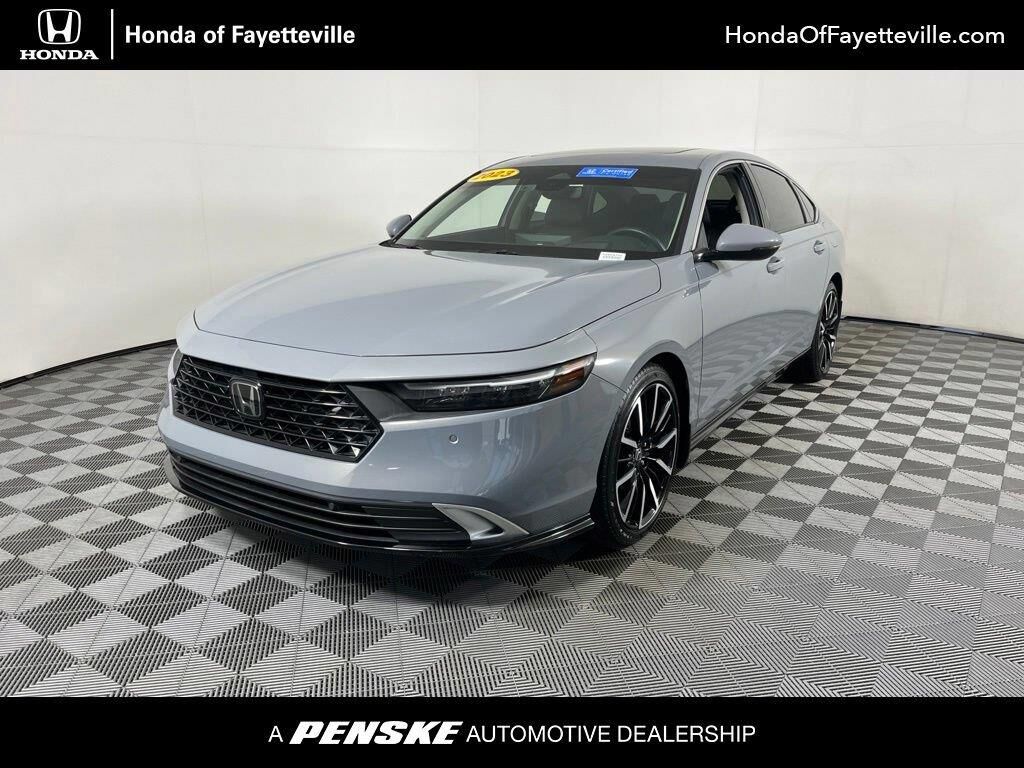 2023 Honda Accord Hybrid Touring — photo 1 of 13