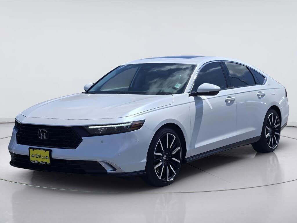2026 Honda Accord Hybrid Touring — photo 1 of 1