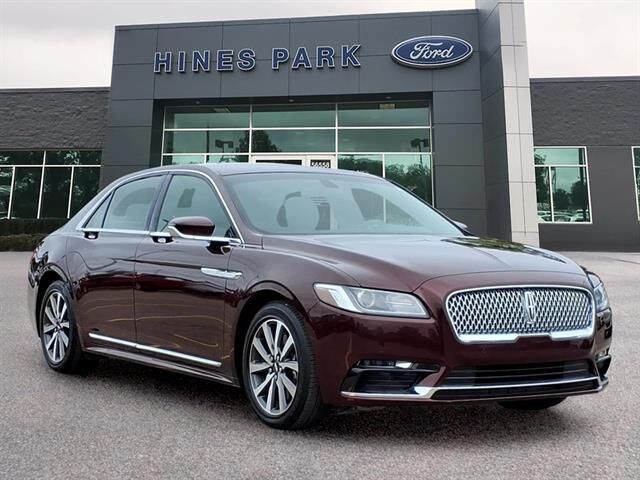 2017 Lincoln Continental Premiere