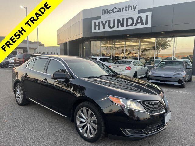 2015 Lincoln MKS Base