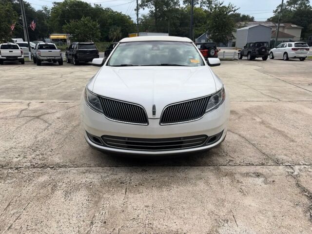 2015 Lincoln MKS Base