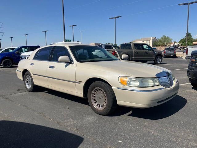 2002 Lincoln Town Car Cartier