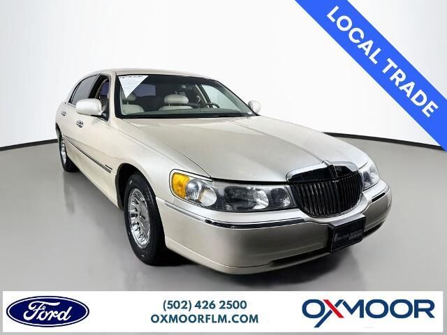 2000 Lincoln Town Car Cartier
