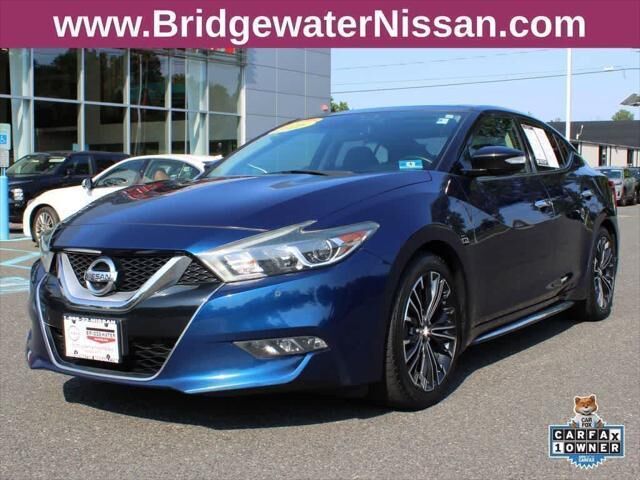 2016 Nissan Maxima Platinum — photo 1 of 6