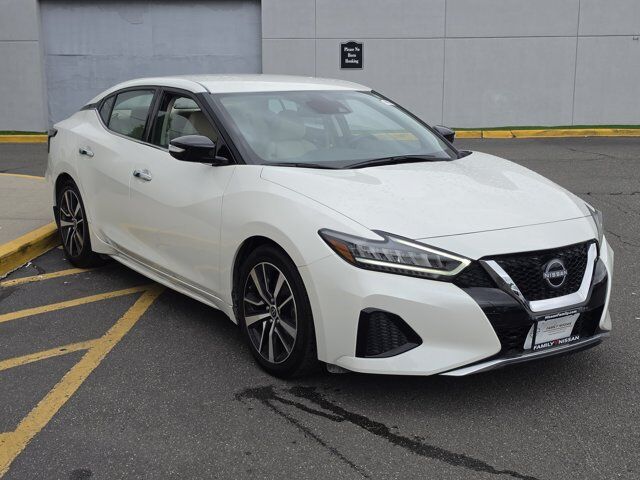 2023 Nissan Maxima SV