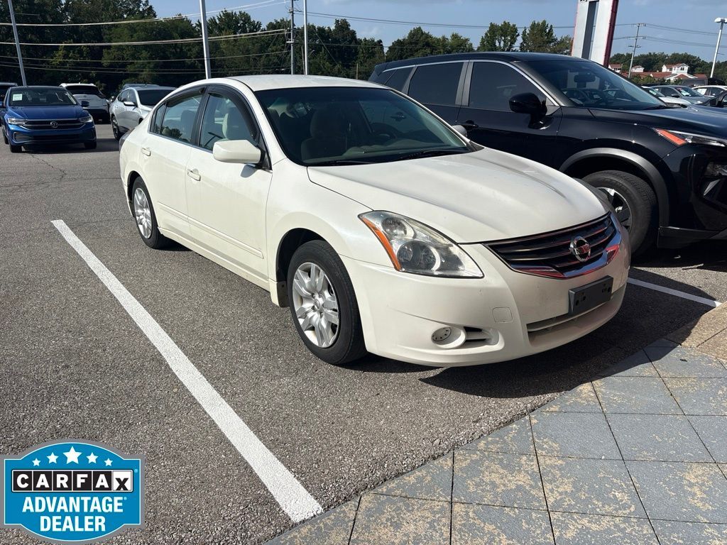 2011 Nissan Altima 2.5 S — photo 1 of 1