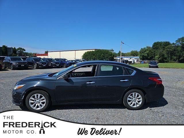 2016 Nissan Altima 2.5 S — photo 1 of 3