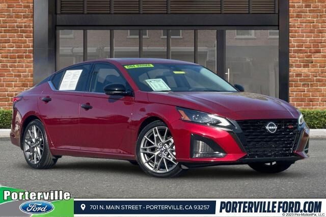 2023 Nissan Altima 2.0 SR — photo 1 of 10