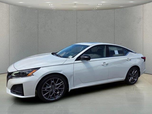 2024 Nissan Altima 2.0 SR