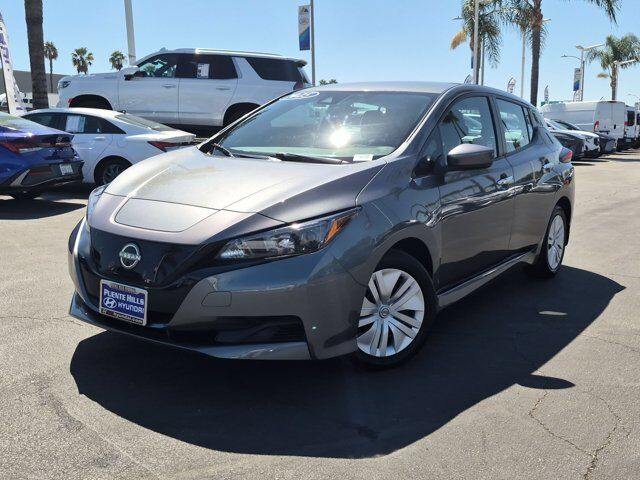 2025 Nissan LEAF S
