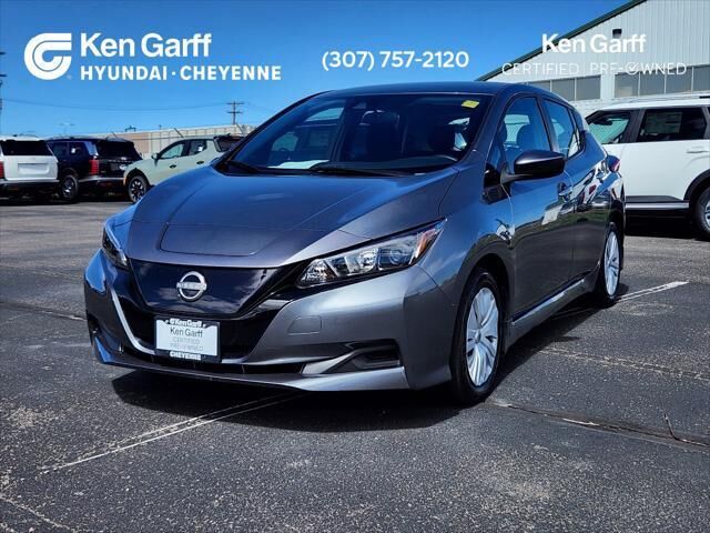 2025 Nissan LEAF S