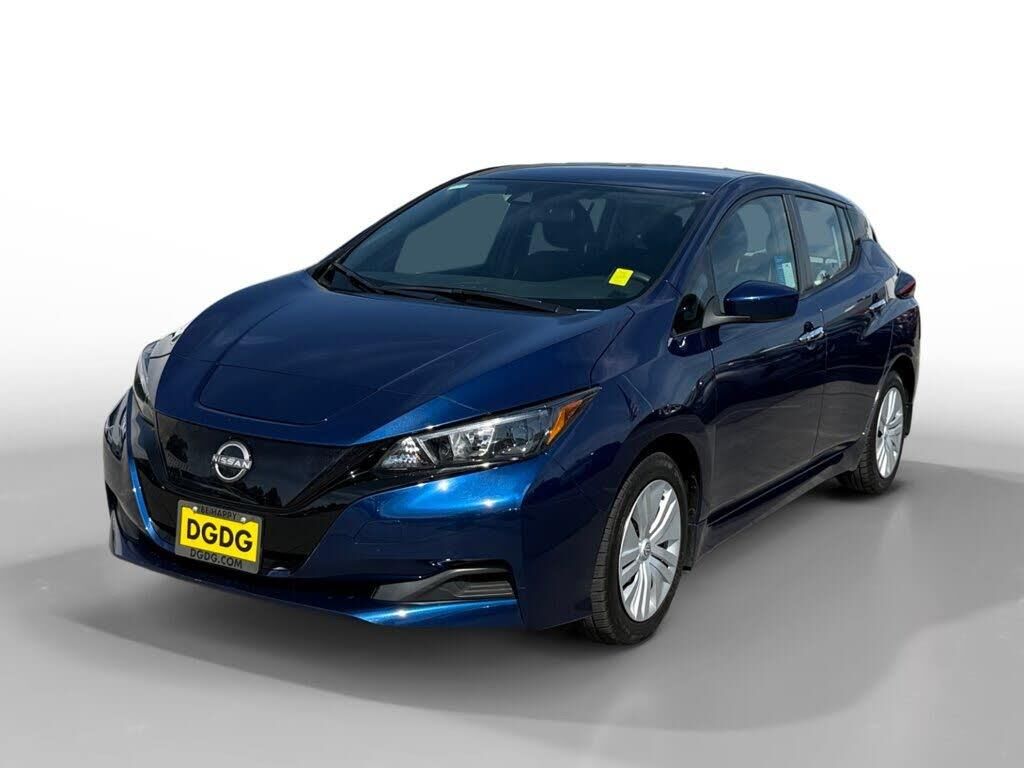2025 Nissan LEAF S — photo 1 of 1