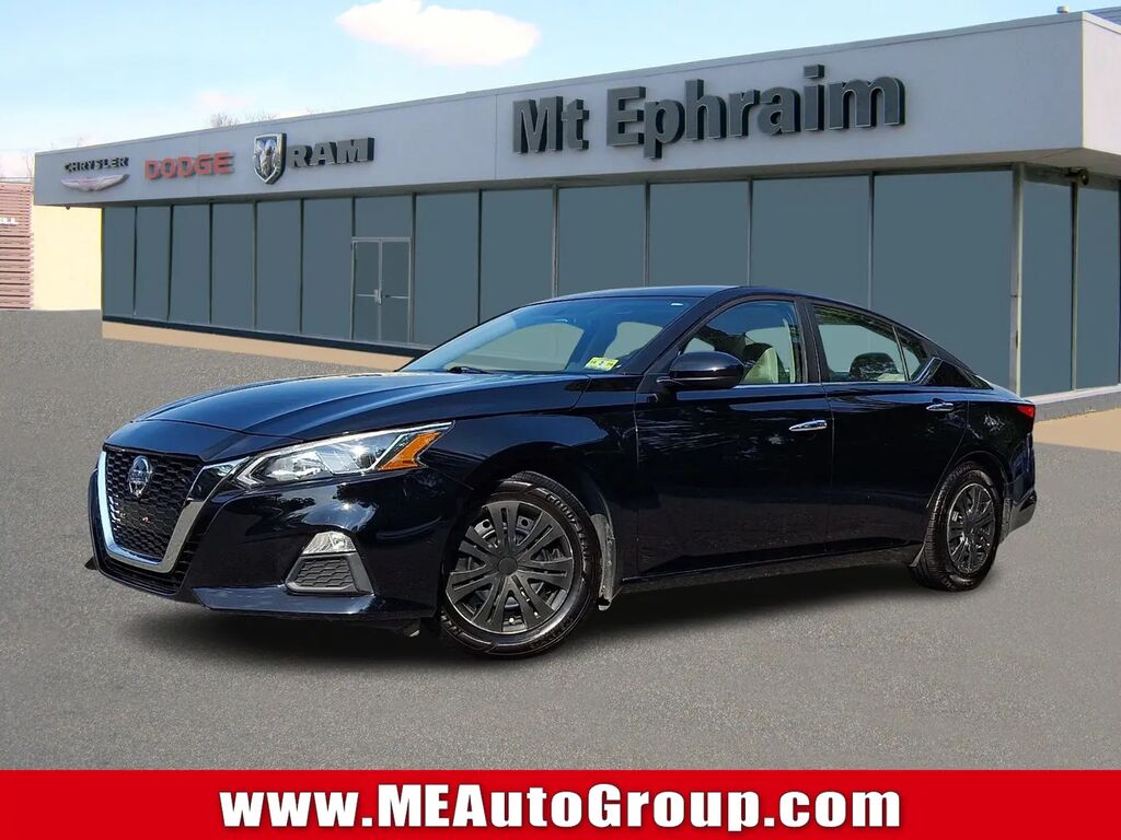 2019 Nissan Altima 2.5 S — photo 1 of 13