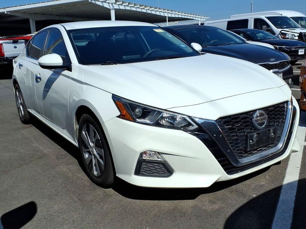 2020 Nissan Altima 2.5 S — photo 1 of 1