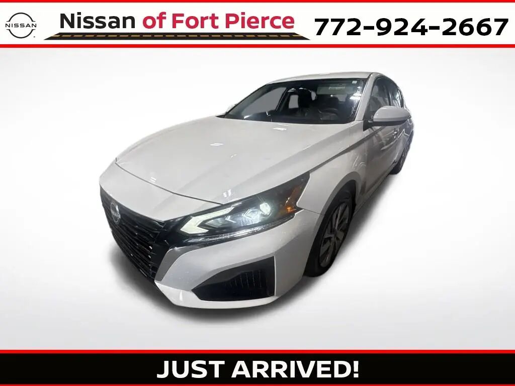 2023 Nissan Altima 2.5 S — photo 1 of 13