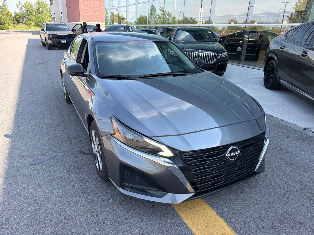 2024 Nissan Altima 2.5 S — photo 1 of 13