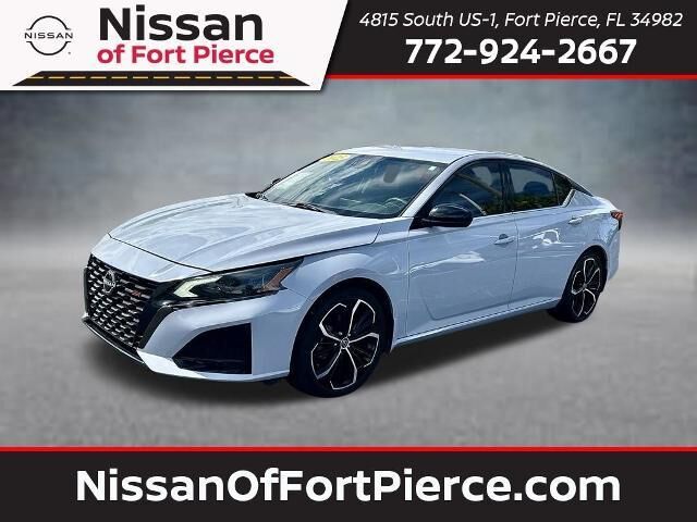 2023 Nissan Altima 2.5 SR