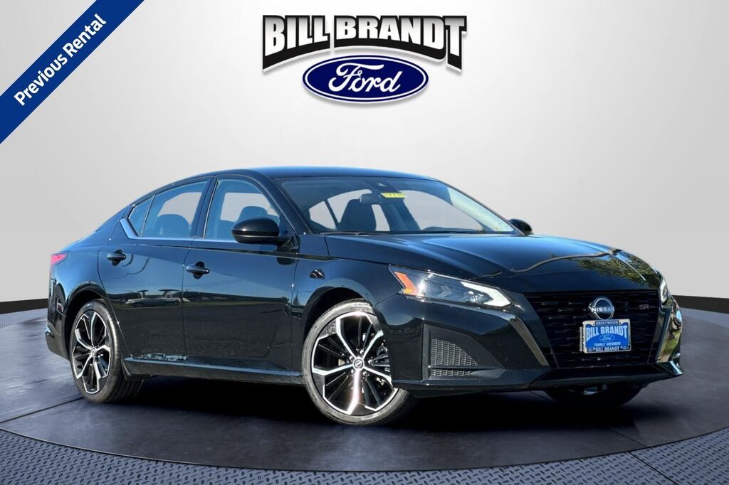 2025 Nissan Altima 2.5 SR — photo 1 of 13