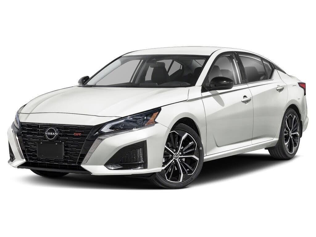 2025 Nissan Altima 2.5 SR — photo 1 of 14