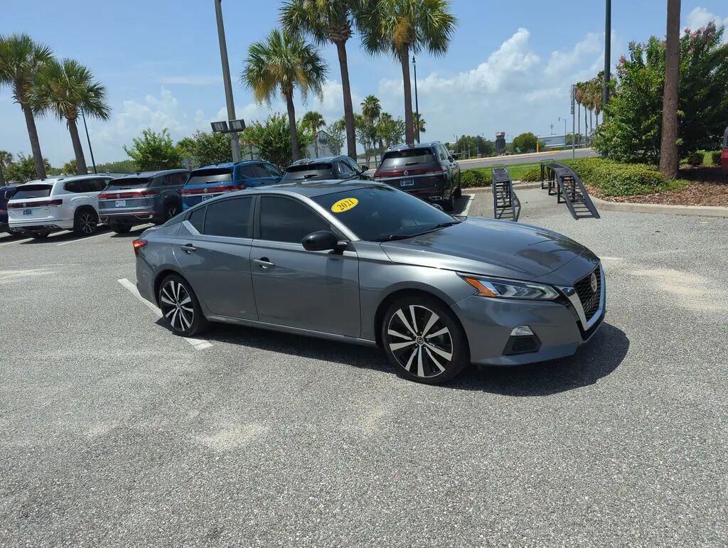 2021 Nissan Altima 2.5 SR — photo 1 of 1