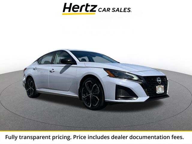 2025 Nissan Altima SR