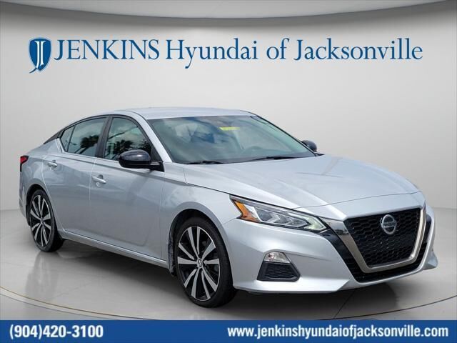 2020 Nissan Altima 2.5 SR — photo 1 of 7