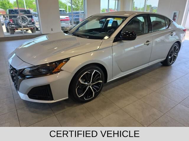 2023 Nissan Altima 2.5 SR