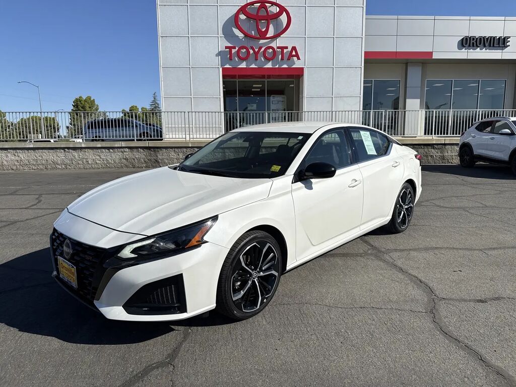 2024 Nissan Altima 2.5 SR — photo 1 of 1