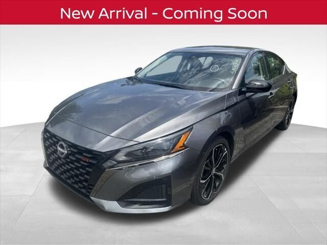 2025 Nissan Altima 2.5 SR