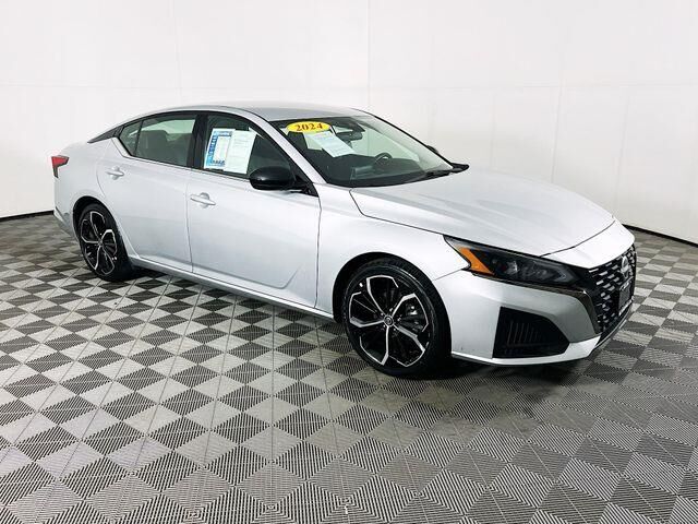 2024 Nissan Altima 2.5 SR — photo 1 of 1