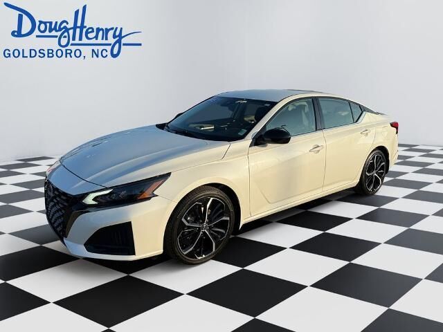 2025 Nissan Altima 2.5 SR
