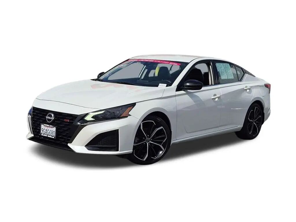 2023 Nissan Altima 2.5 SR — photo 1 of 13