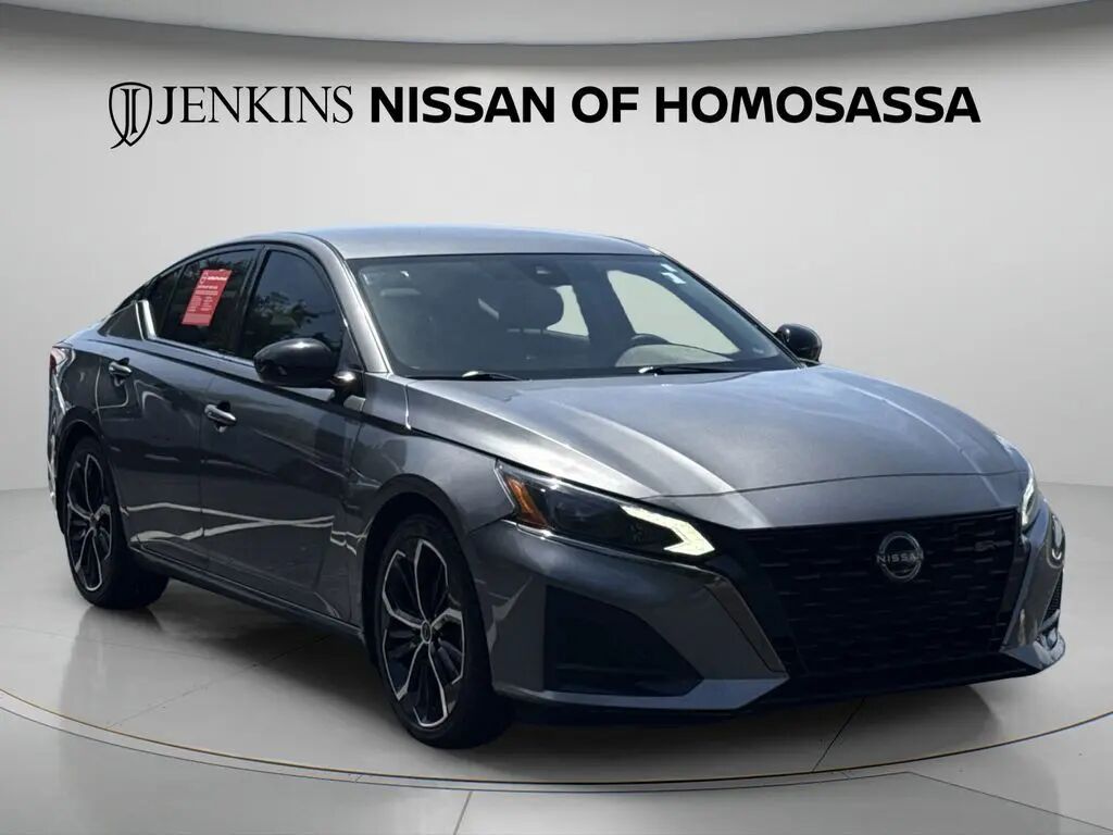 2024 Nissan Altima 2.5 SR — photo 1 of 10
