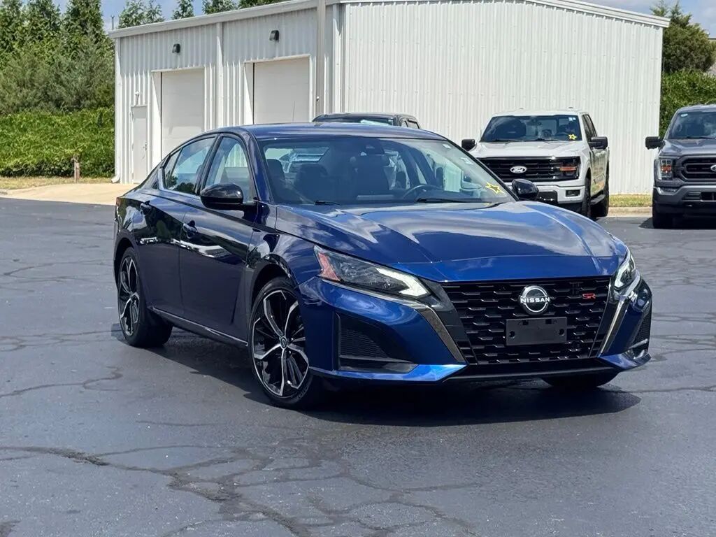 2024 Nissan Altima 2.5 SR