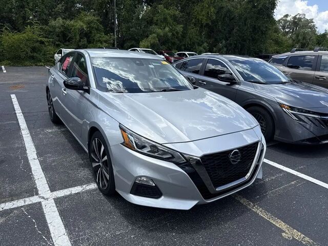 2022 Nissan Altima 2.5 SR