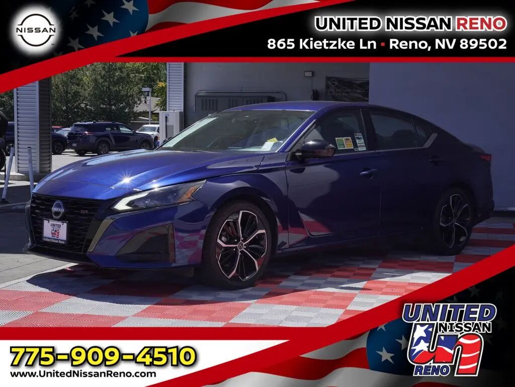 2023 Nissan Altima 2.5 SR — photo 1 of 13