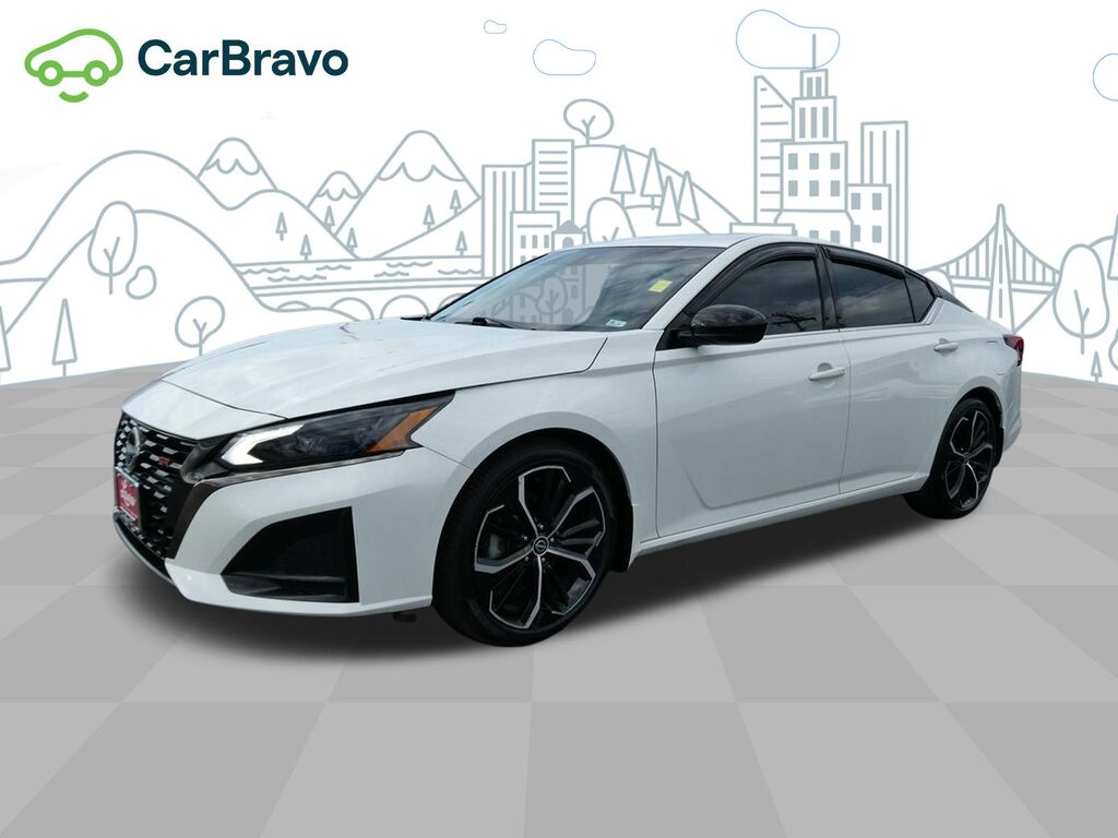2023 Nissan Altima SR FWD — photo 1 of 7