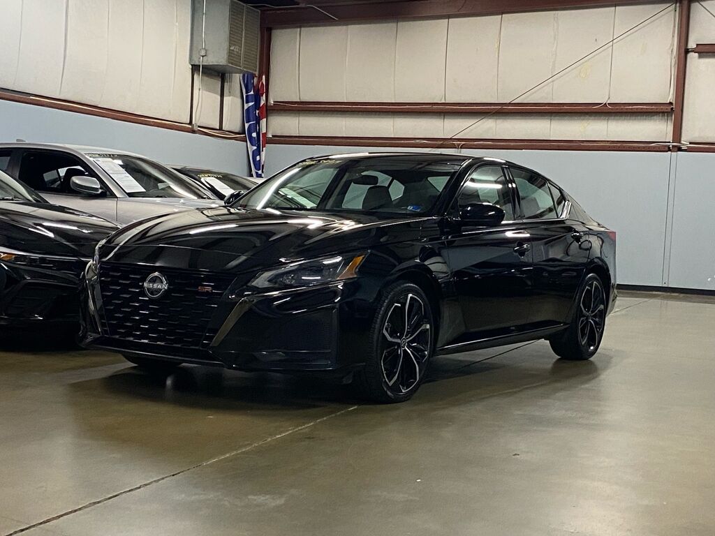 2024 Nissan Altima 2.5 SR — photo 1 of 13