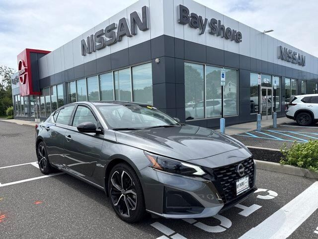 2025 Nissan Altima 2.5 SR