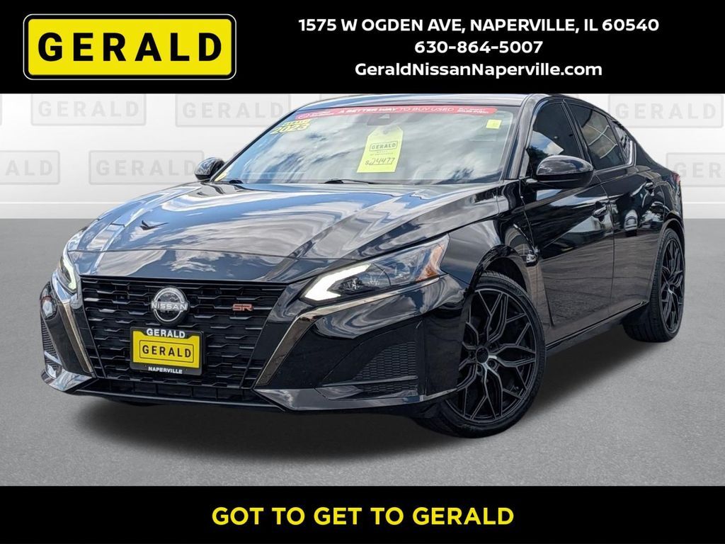 2023 Nissan Altima 2.5 SR — photo 1 of 13