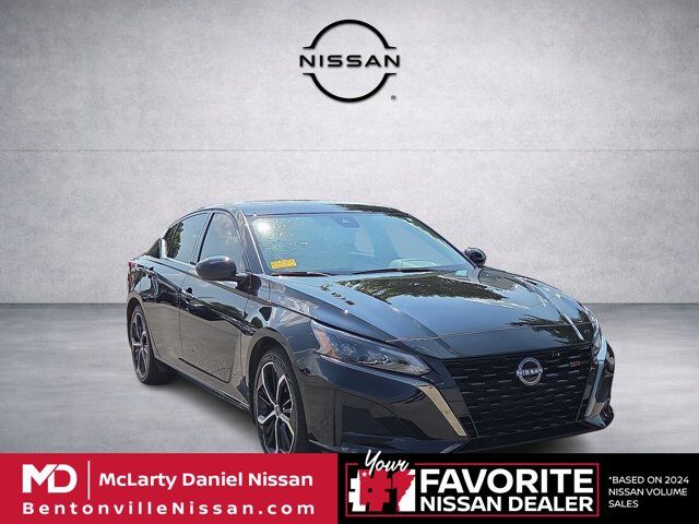 2025 Nissan Altima SR