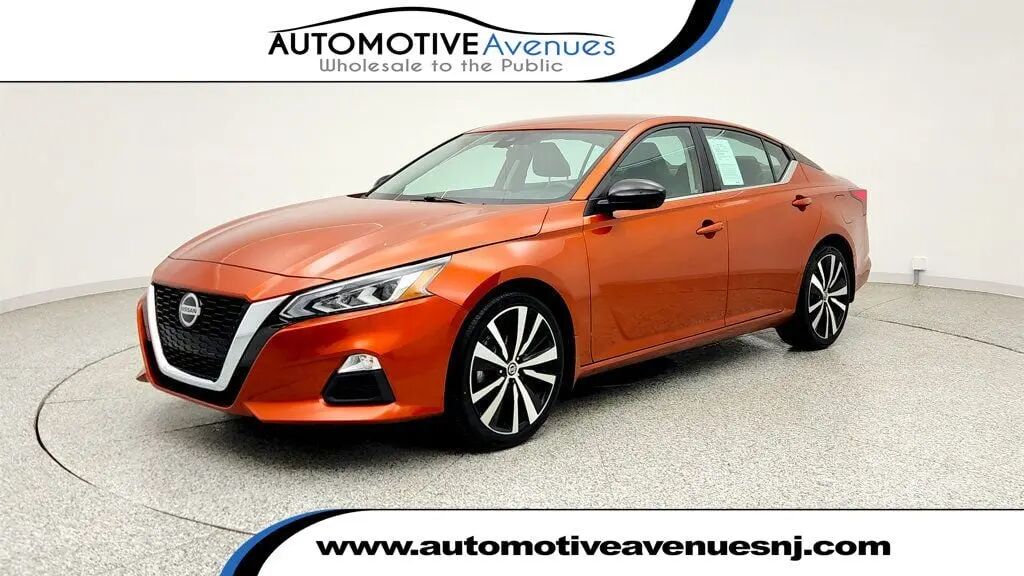 2022 Nissan Altima 2.5 SR — photo 1 of 13