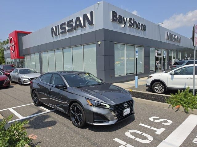 2025 Nissan Altima 2.5 SR