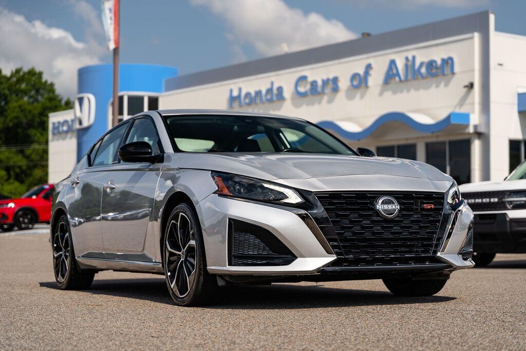 2024 Nissan Altima 2.5 SR — photo 1 of 13