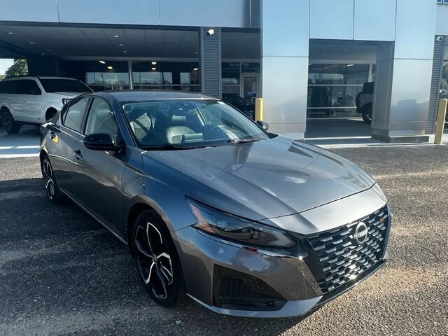 2025 Nissan Altima 2.5 SR