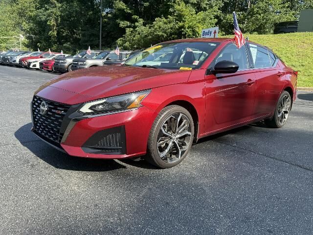 2025 Nissan Altima 2.5 SR