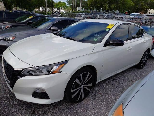 2022 Nissan Altima 2.5 SR
