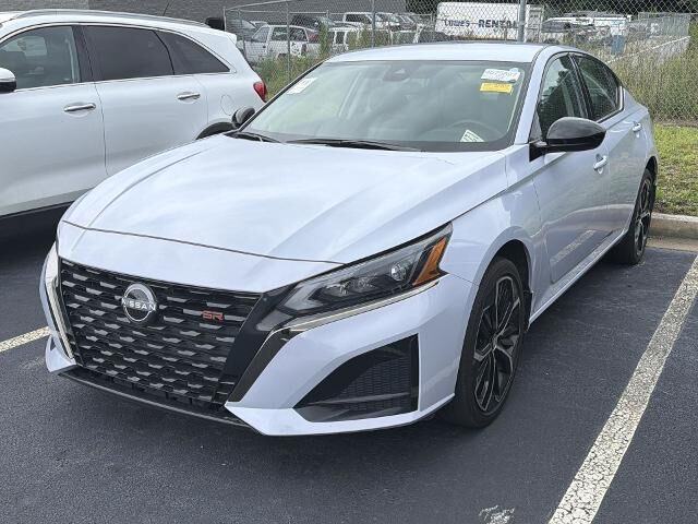 2025 Nissan Altima 2.5 SR